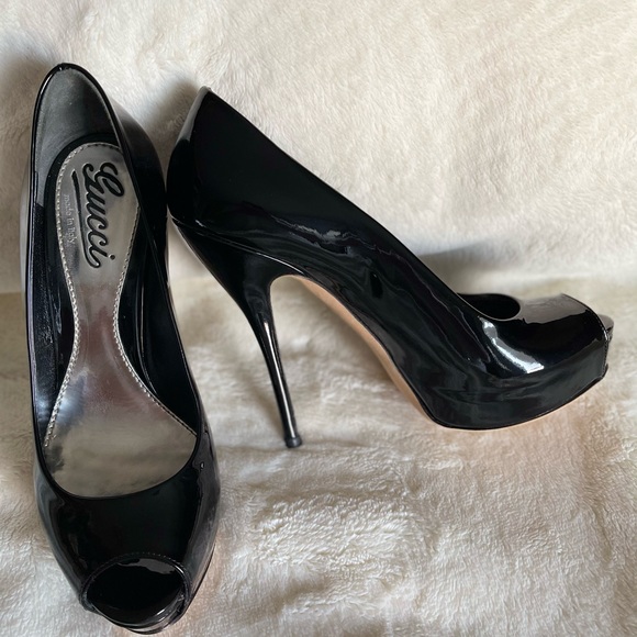 Gucci Patent Peep Toe Pump - Picture 3 of 6